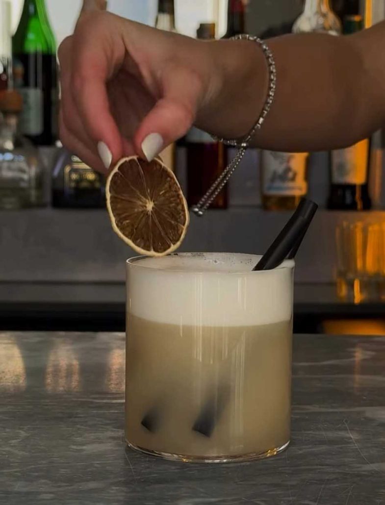 Screenshot_20250422_170312_Instagram~2 Cocktails til fredagsbaren, Golden ginger